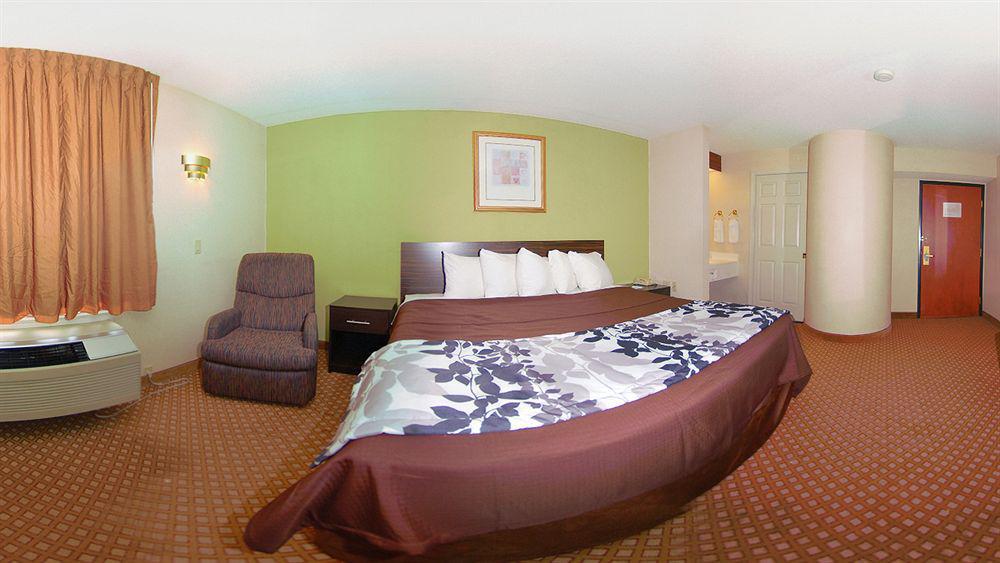 Sleep Inn & Suites Grand Rapids Exterior photo